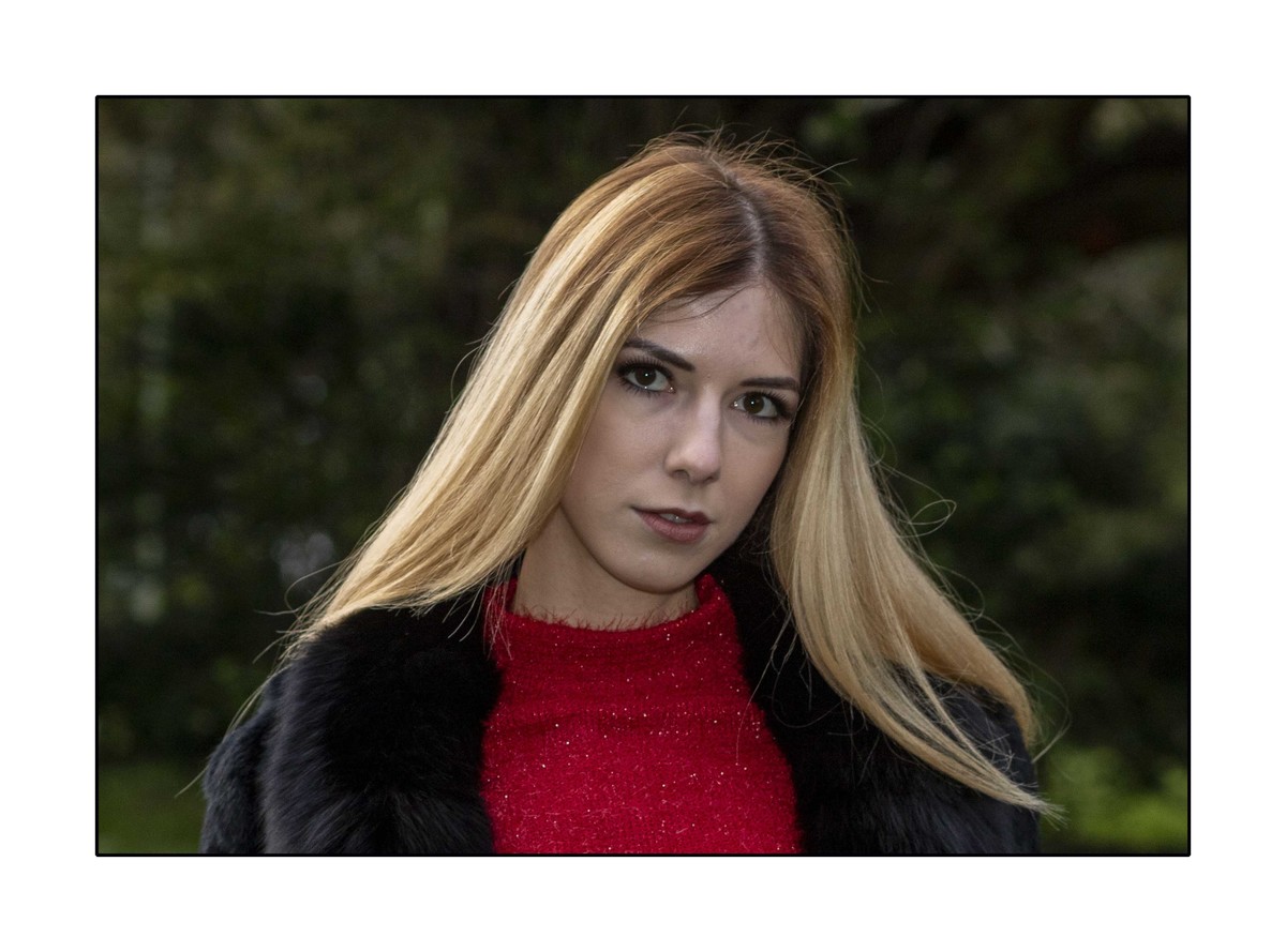 headshot, young woman, model, outdoors